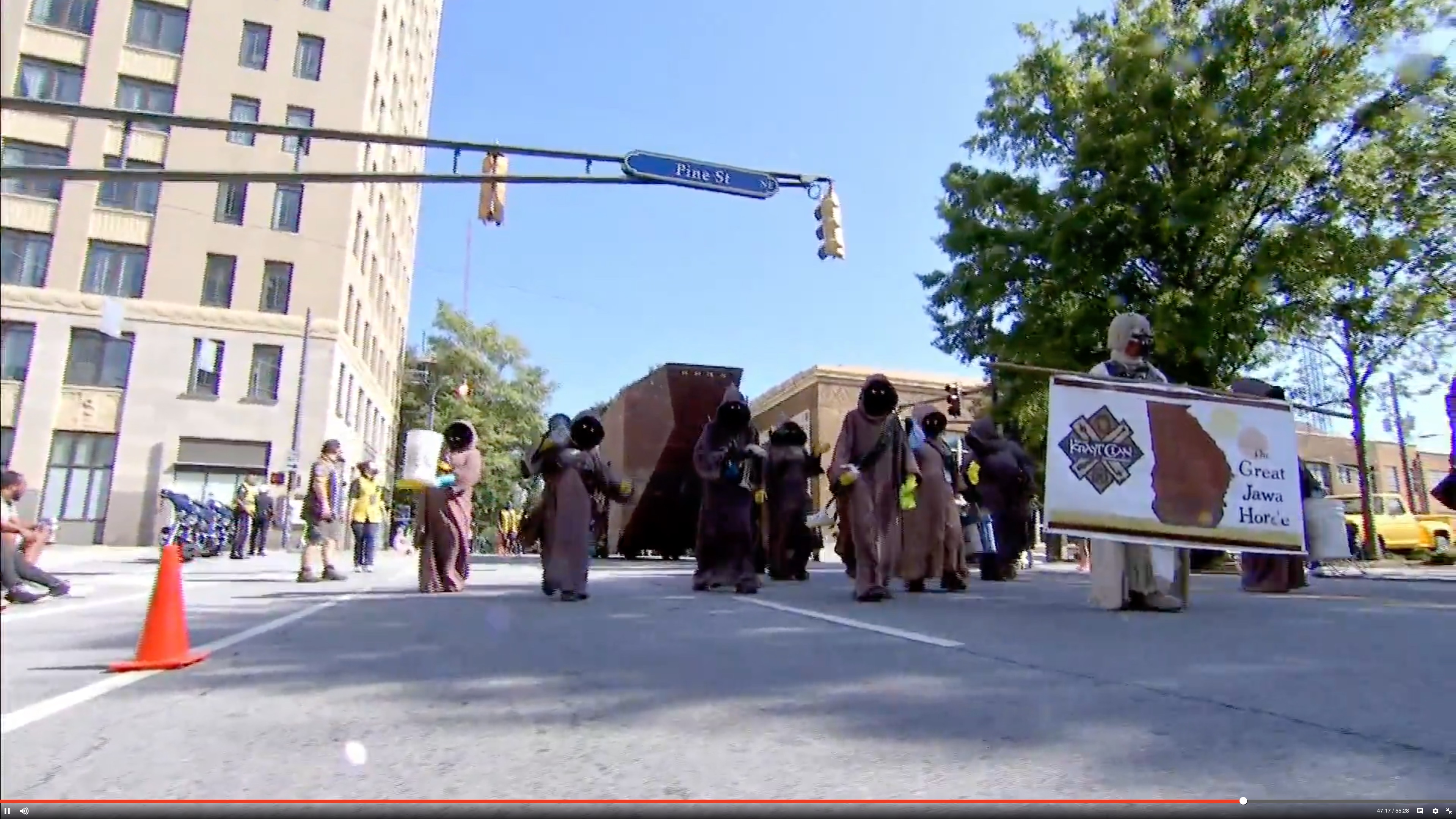 CW69 Dragon Con Parade